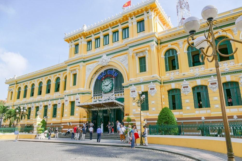 Quận 1 TP.HCM: Những điểm tham quan, ăn uống và hướng dẫn du lịch hàng đầu