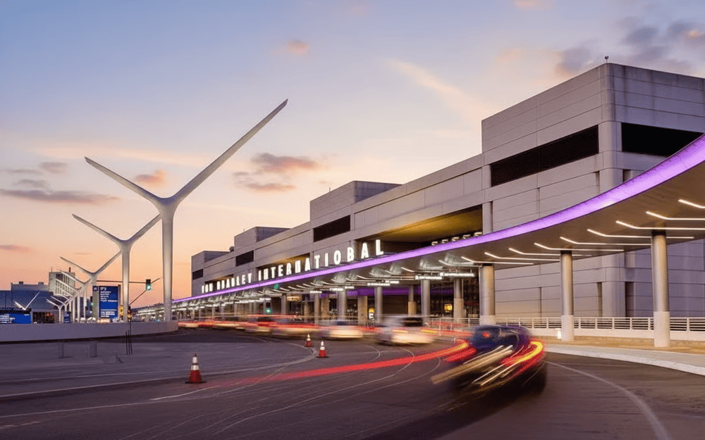 Sân bay Los Angeles - Cập nhật lịch bay, cách di chuyển 2025