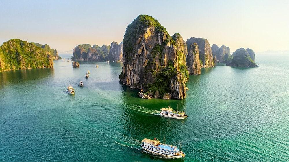 Hướng dẫn đầy đủ về hang Sửng Sốt ở Vịnh Hạ Long