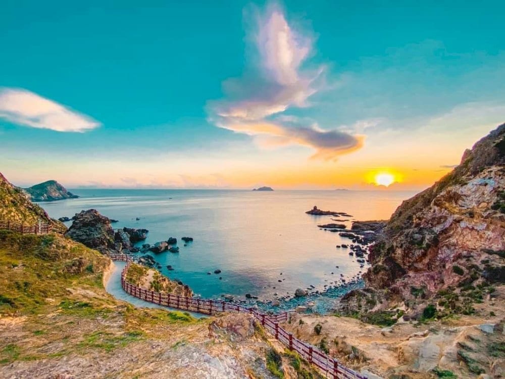 Du lịch Quy Nhơn: Top 15++ điểm tham quan, ăn uống
