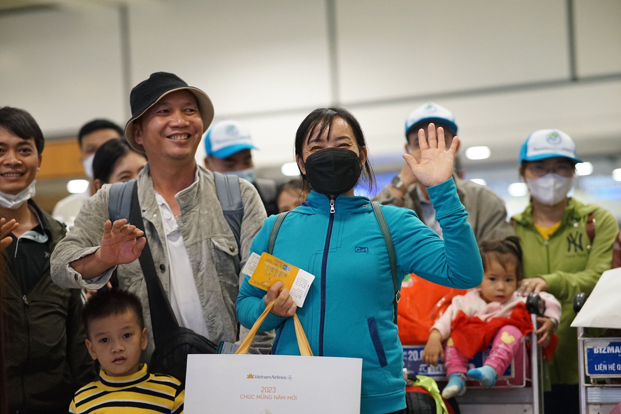 Vietnam Airlines tổ chức "Chuyến bay mơ ước - hành trình đoàn viên" tặng vé miễn phí cho người lao động