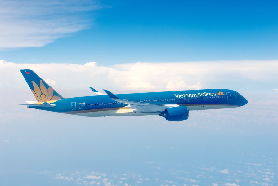 Vietnam Airlines offers frequent connecting flights from Melbourne to Nha Trang, featuring 4-star service for a smooth and enjoyable journey