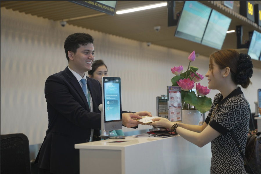 You can convert your money at recognized banks in Vietnam, licensed exchange booths at airports, or official counters close to tourist areas