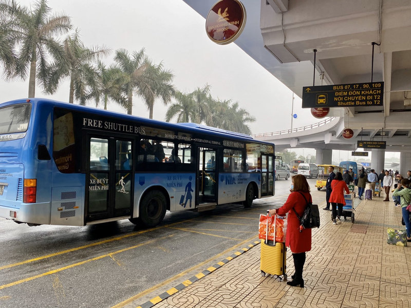 There are many options for ground transportation to Noi Bai International Airport in Hanoi