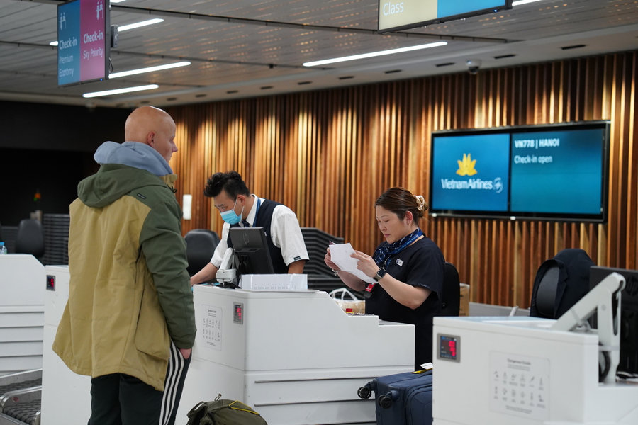 Before flying, please ensure that you have obtained a valid and legal visa