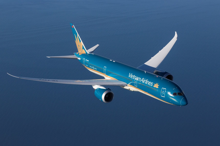 Vietnam Airlines offers convenient morning departures from Singapore for a smoother arrival in Tokyo. 