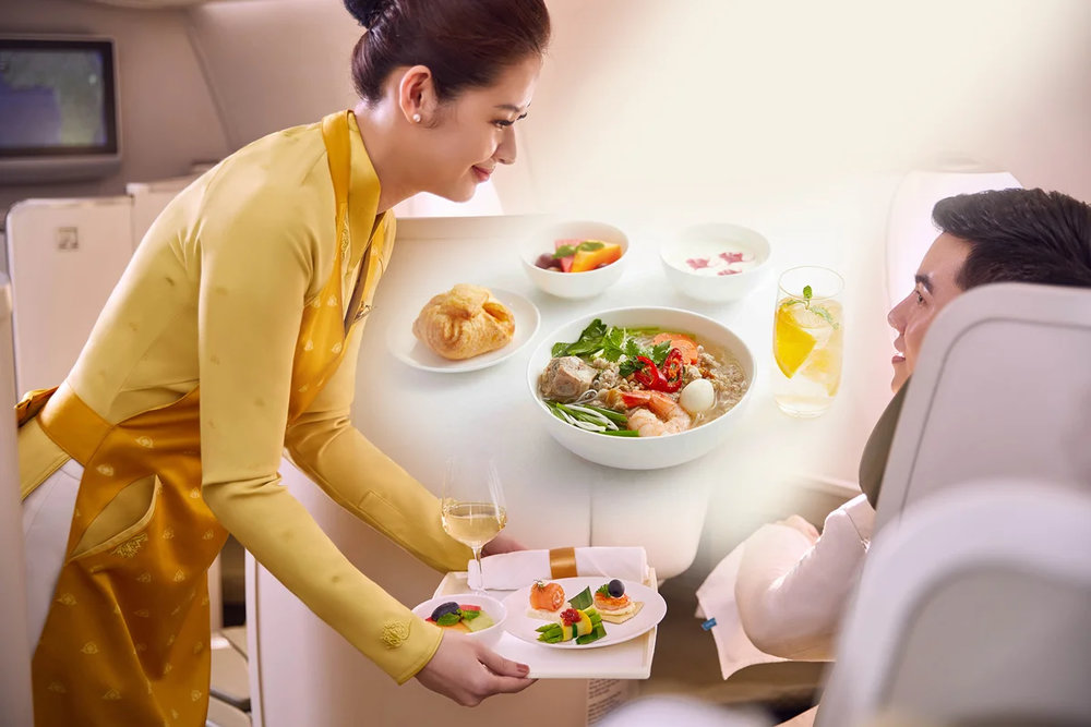 ベトナム航空が運航するシドニーから日本への便で多様な料理メニューと豊富なエンターテイメントシステムを体験してください 