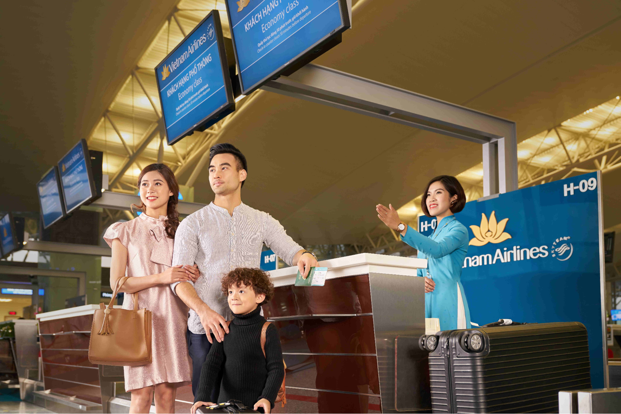 羽田空港に到着した乗客は、多様な交通手段で東京中心部へ簡単にアクセスできます