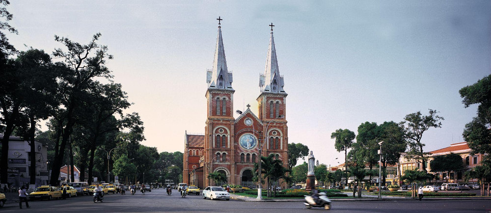 Ho Chi Minh City features a unique fusion of historical and modern elements (Source: Vietnam Airlines)