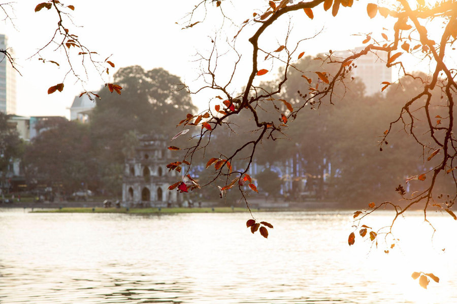 A stopover tour provides a unique way to see the city in the time between connecting flights