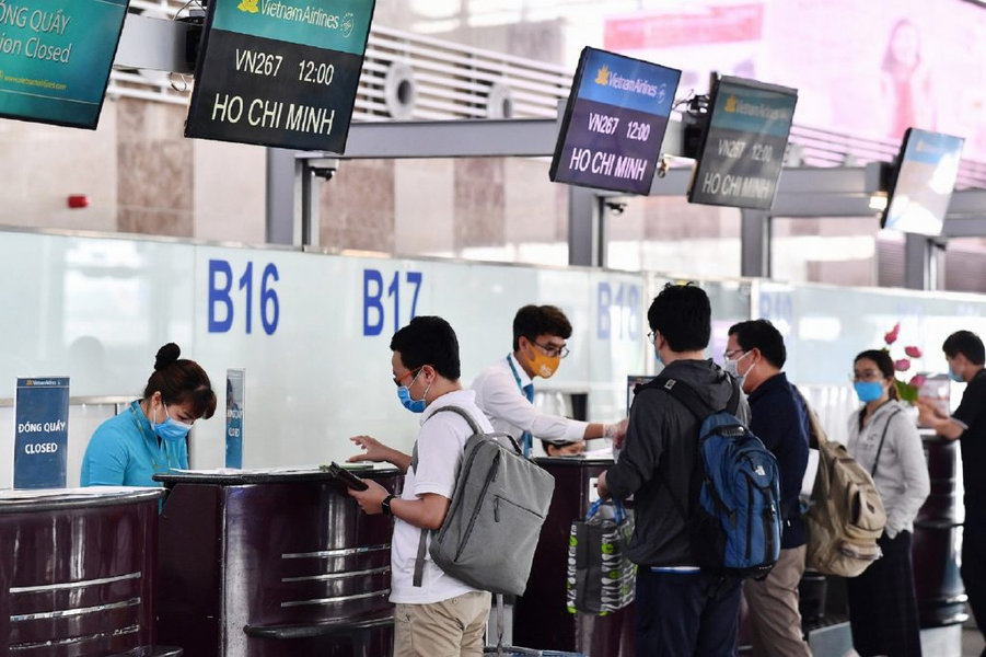 Make sure to carry your phone, identification, and wallet with you at all times when you're at the airport