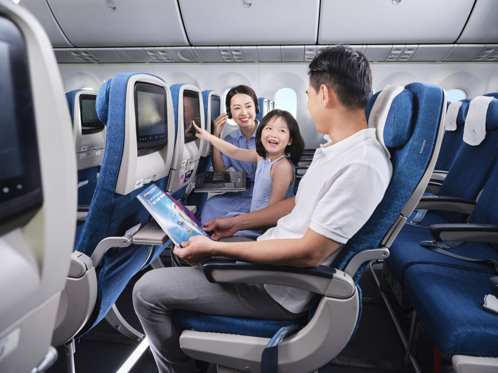ベトナム航空は、羽田発ベトナム行きのフライト中を通して多彩なエンターテインメントシステムを提供しています