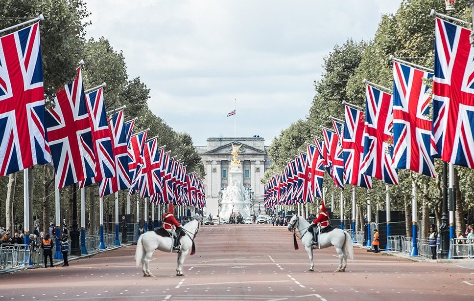 Để hành trình khám phá London diễn ra suôn sẻ, Quý khách nên tham khảo thêm một số lưu ý