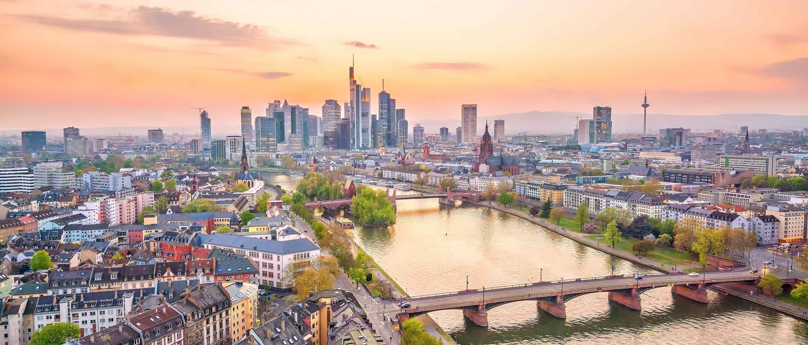 Quý khách nên khám phá Frankfurt vào tháng 4 - tháng 9
