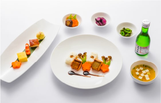 Business Class cuisine between Vietnam and Japan