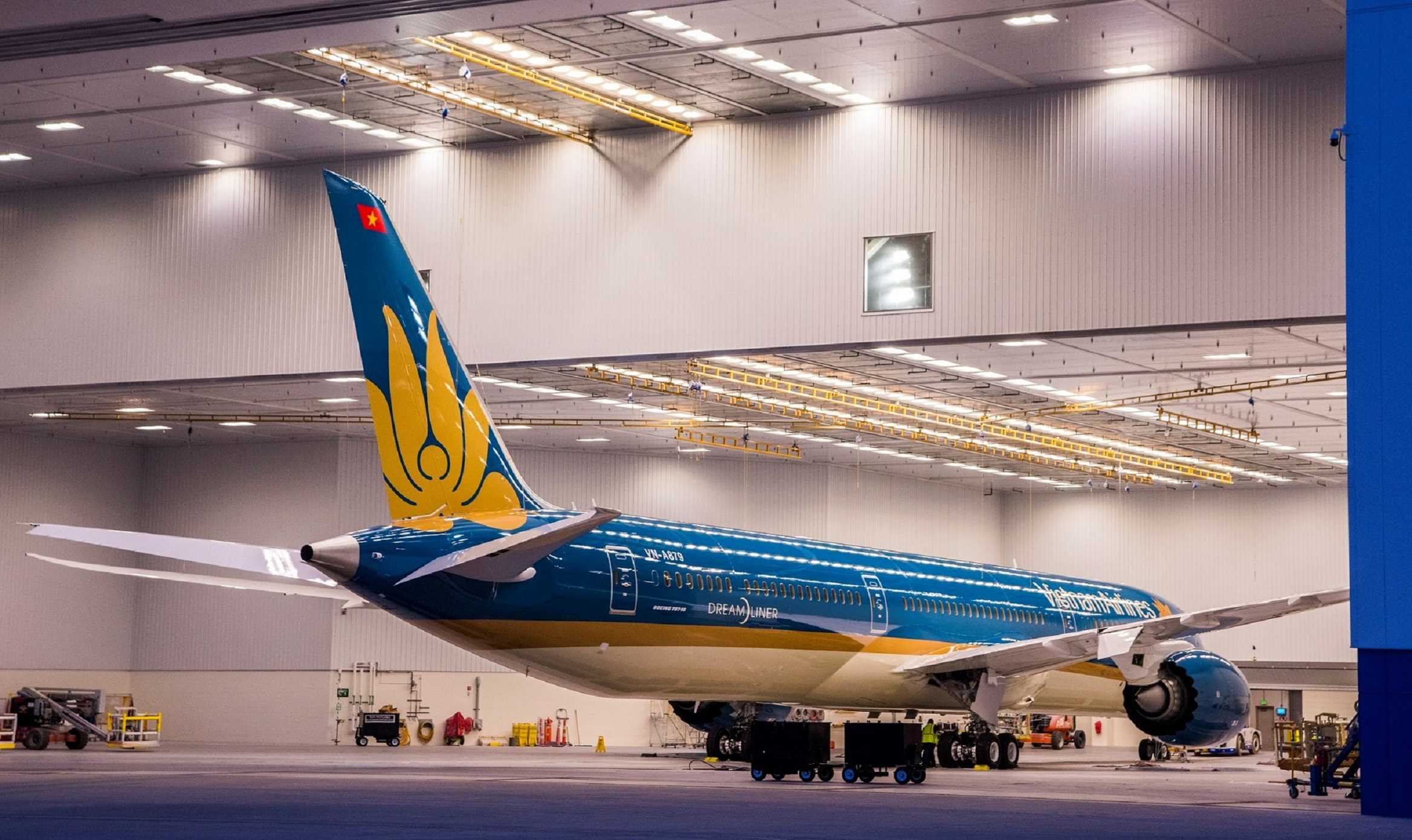 Vietnam Airlines operates direct flights with a frequency of approximately 4 times a week from London to Hanoi and 3 times a week from London to Ho Chi Minh City. (Source: Vietnam Airlines)