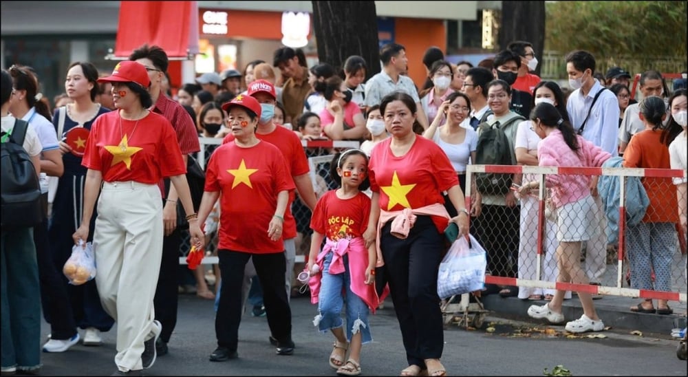 Giữ gìn vệ sinh chung khi tham gia lễ diễu binh