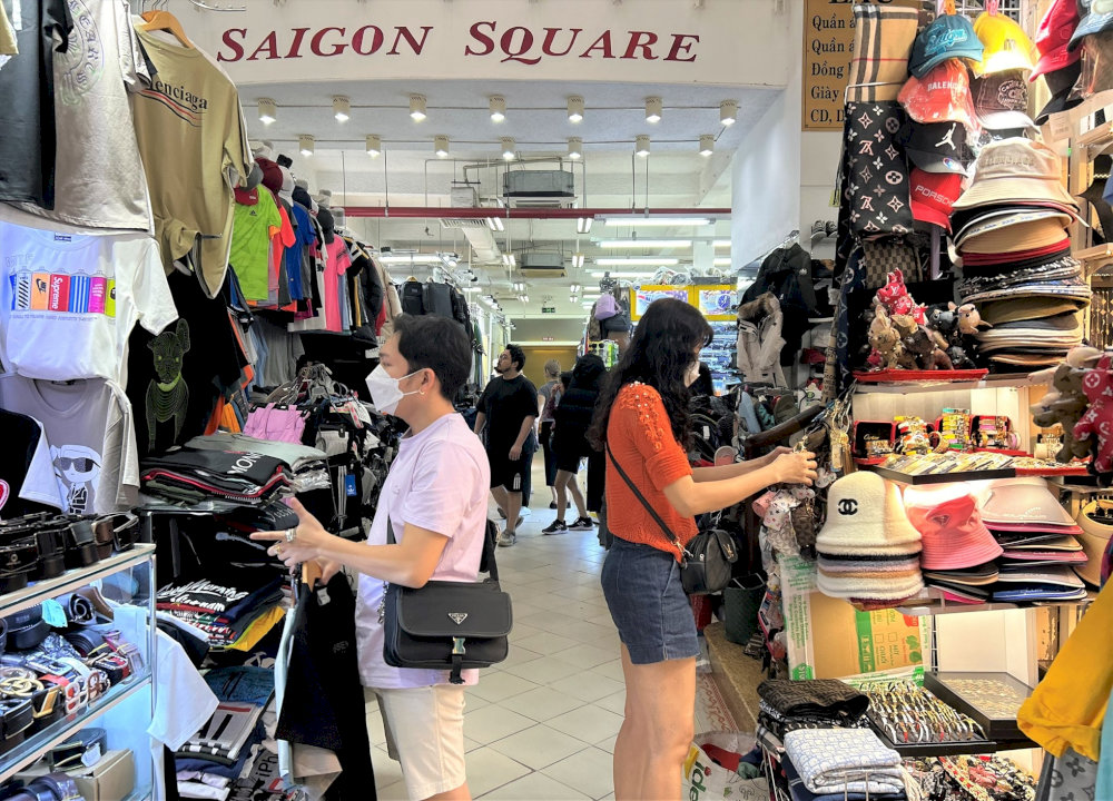 Ngọc Quyên Trở Lại Sàn Diễn Sau 11 Năm Vắng Bóng