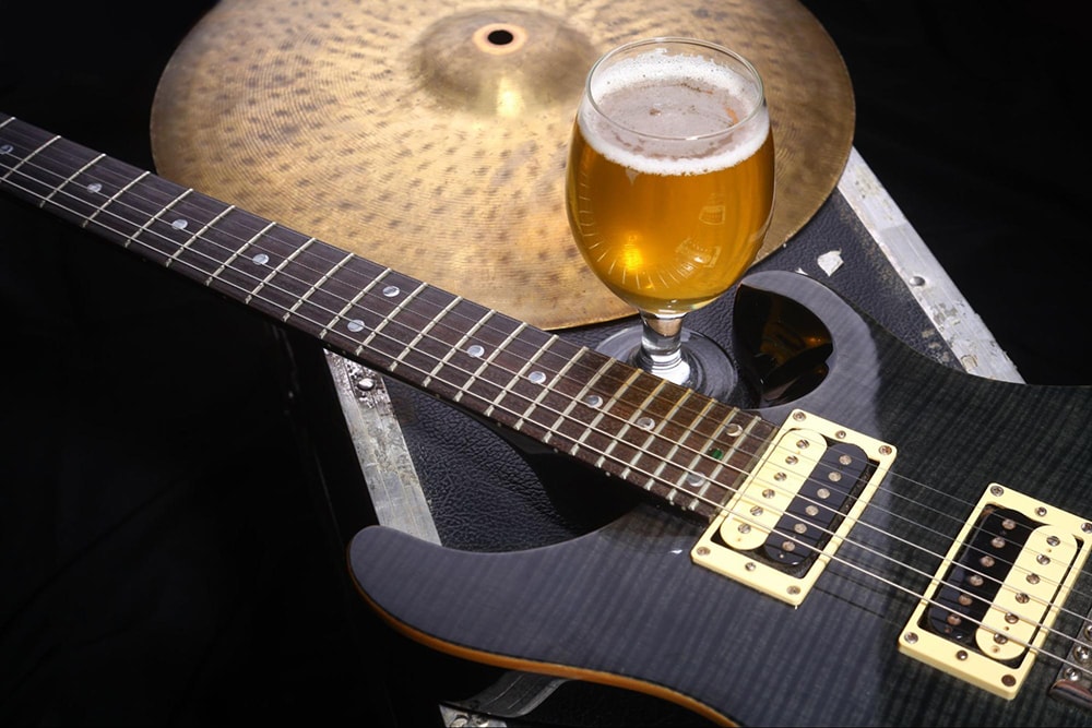 Relaxing with beers, food, and music at Hanoi Social Club