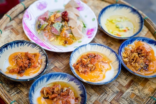Banh bao aka water fern cake